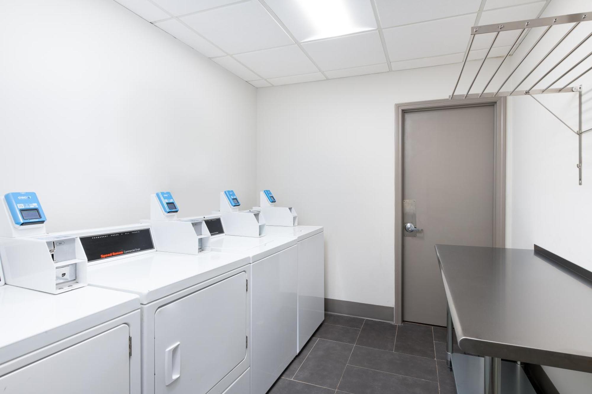Holiday Inn Express Atlanta West - Theme Park Area By Ihg Lithia Springs Bagian luar foto